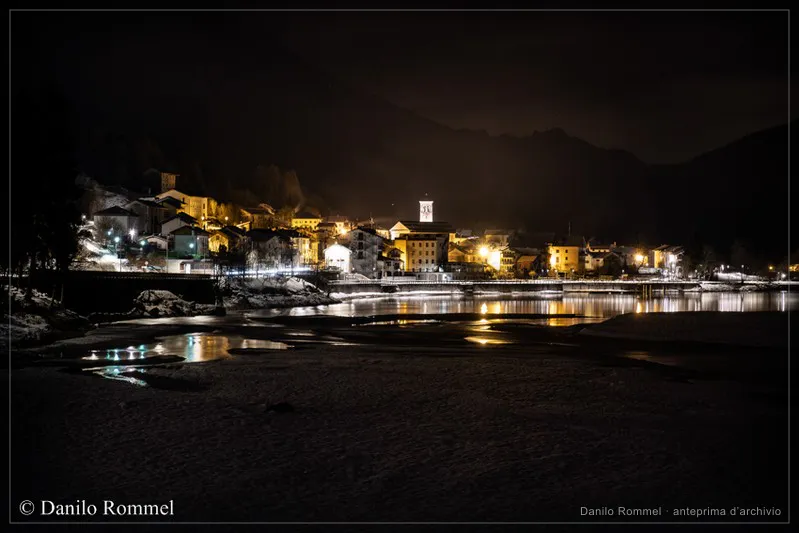 Fotografia dalla raccolta «Montagne, fiumi e laghi», opera 004