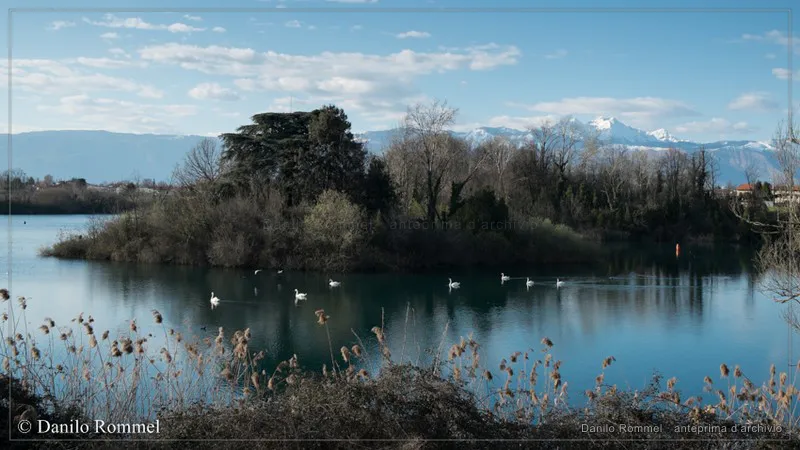 Fotografia dalla raccolta «Montagne, fiumi e laghi», opera 023