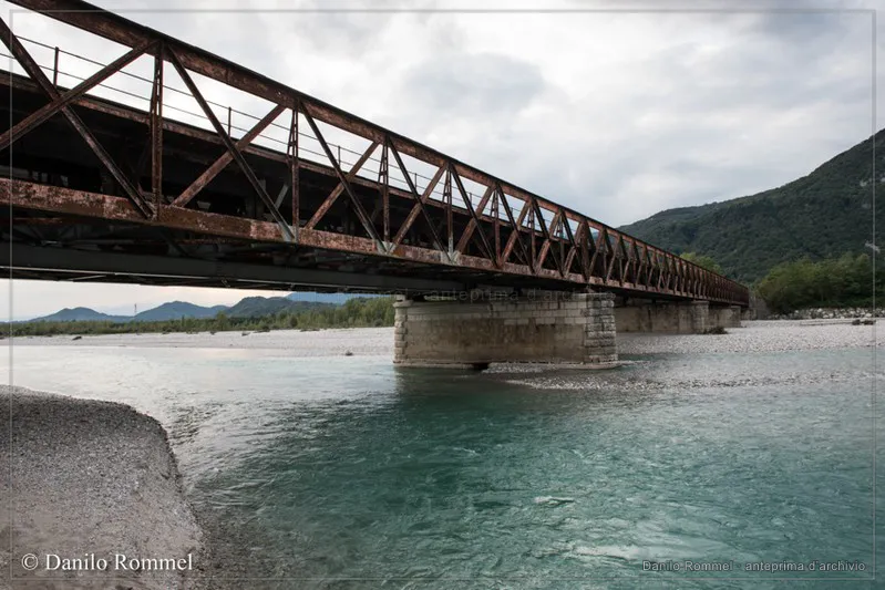 Fotografia dalla raccolta «Ferrovia Gemona–Sacile», opera 005