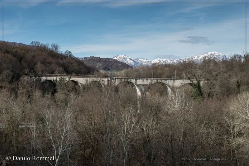 Fotografia dalla raccolta «Ferrovia Gemona–Sacile», opera 012