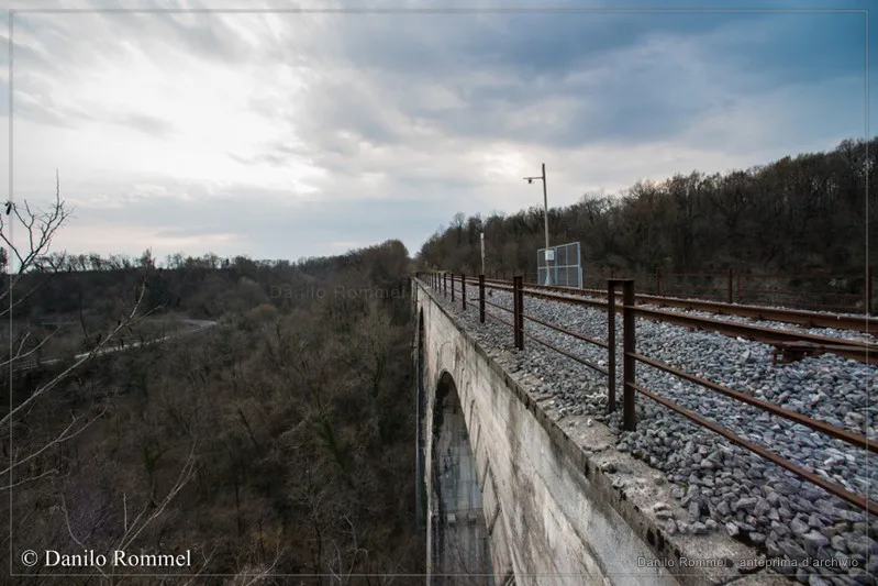 Fotografia dalla raccolta «Ferrovia Gemona–Sacile», opera 016
