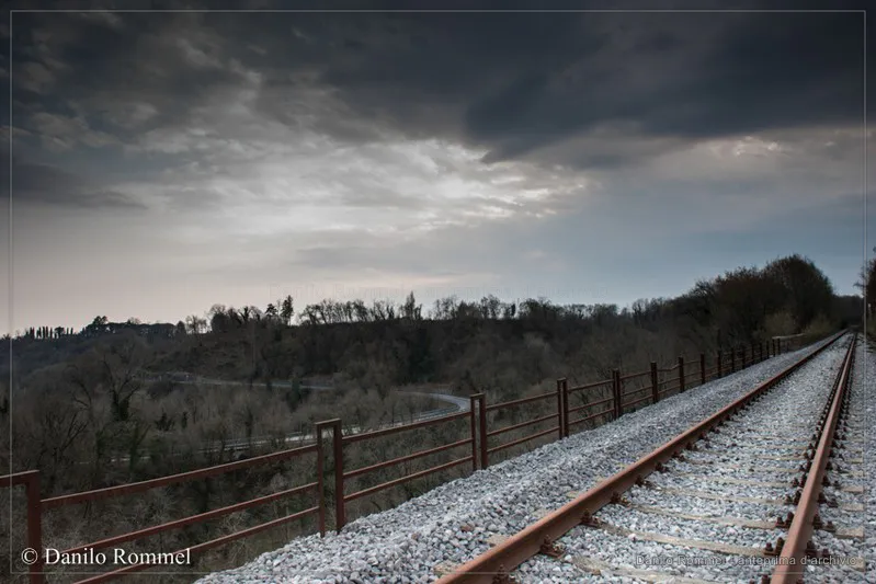 Fotografia dalla raccolta «Ferrovia Gemona–Sacile», opera 017