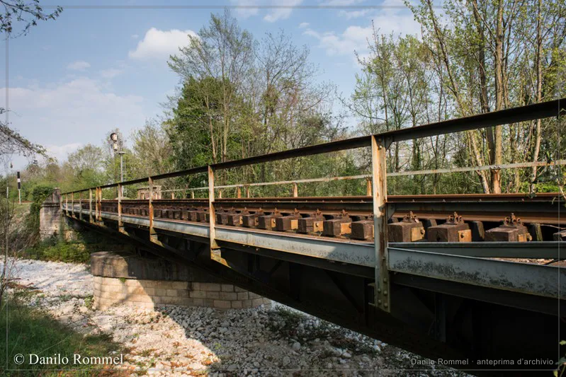Fotografia dalla raccolta «Ferrovia Gemona–Sacile», opera 024